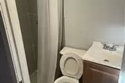 $600 : Cuarto con baño para una 1 thumbnail