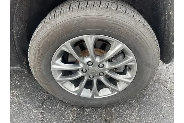 $15807 : Jeep Cherokee 2020 4x4 Latit image 10