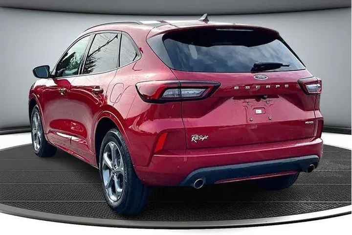 $27000 : Ford Escape 2024 AWD ST-Line image 4