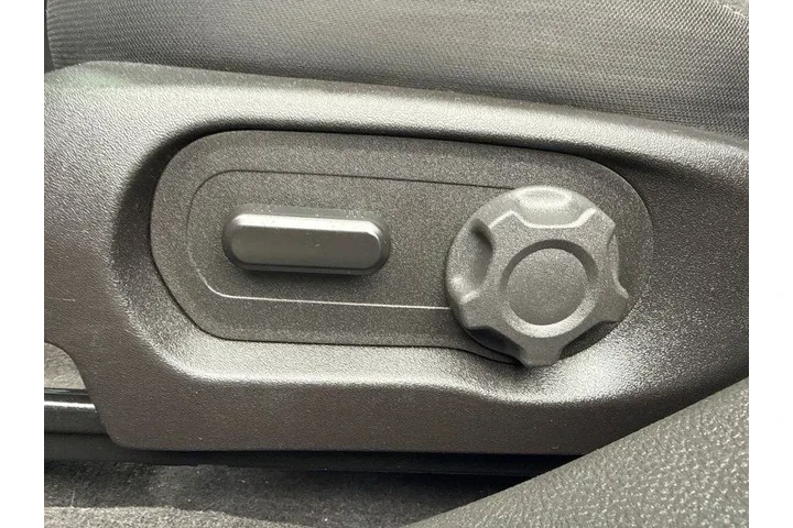 $14995 : 2017 Taurus SEL image 10