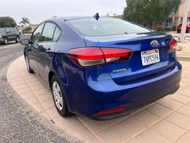 $9900 : 2017 Forte LX image 8