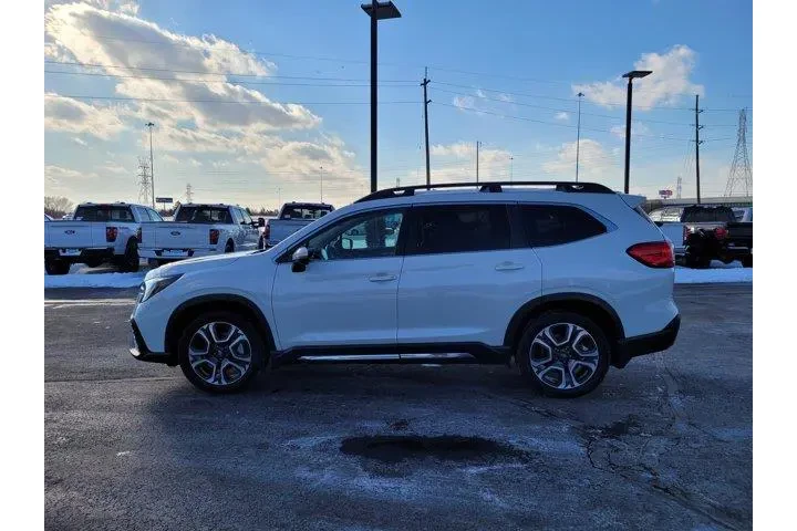 $31981 : Subaru Ascent 2023 AWD Limit image 6