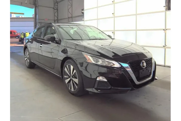 $18493 : Nissan Altima 2022 2.5 SV 4d image 4