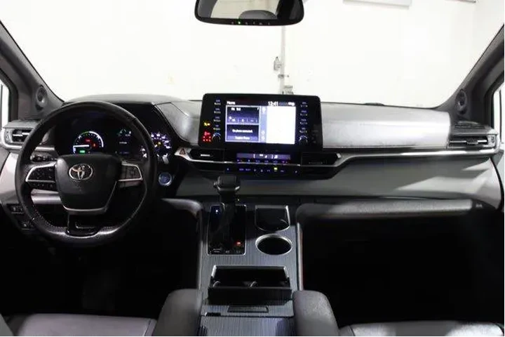 $39998 : Toyota Sienna 2022 XSE 7-Pas image 2