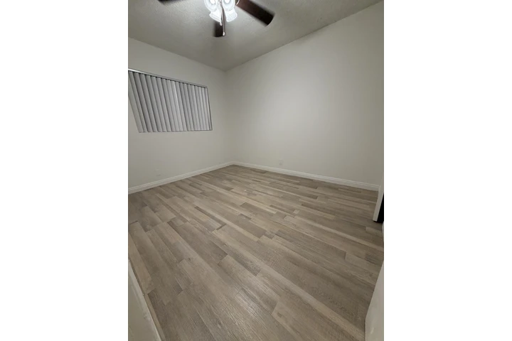 $2295 : Westwood 2 Bd 1 Bath $2,295 image 4