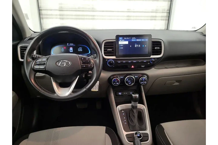 $16998 : Hyundai VENUE 2023 SEL 4dr C image 9