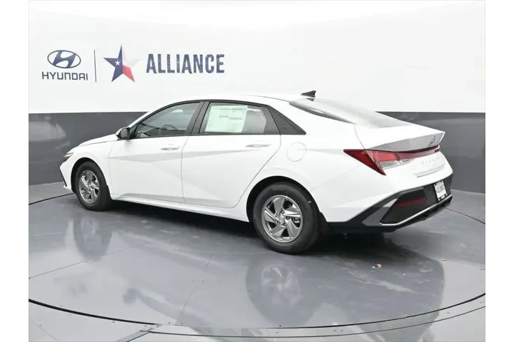 $22488 : Hyundai ELANTRA 2026 SE 4dr image 2