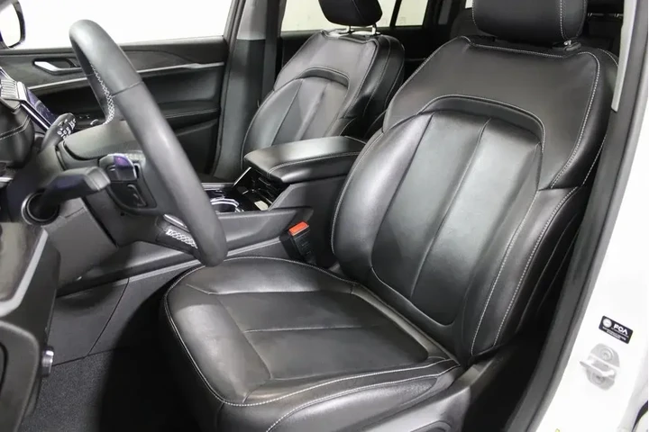 $33496 : Jeep Grand Cherokee 2023 4x4 image 10