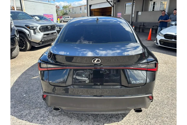 2022 IS 300 PREMIUM image 5