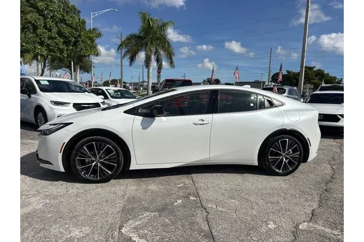 $26988 : Toyota Prius 2025 image 6