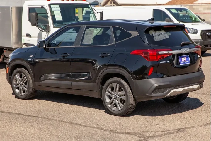 $14950 : 2022 Seltos LX image 7