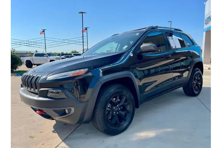 $14900 : Jeep Cherokee 2015 4x4 Trail image 5