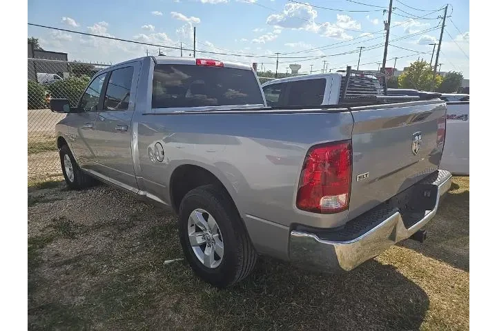 $25467 : Ram 1500 Classic 2021 4x4 SL image 2