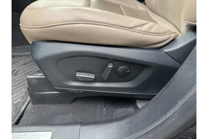 $26175 : Ford Explorer 2021 Limited 4 image 6