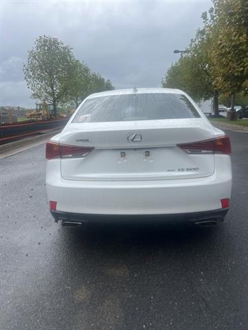 $26710 : PRE-OWNED 2018 LEXUS IS 300 image 2