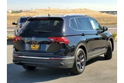 $17000 : Volkswagen Tiguan 2022 SE 4d thumbnail