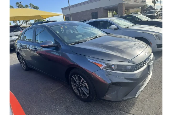 $19999 : Kia Forte 2023 LX 4dr Sedan image 3