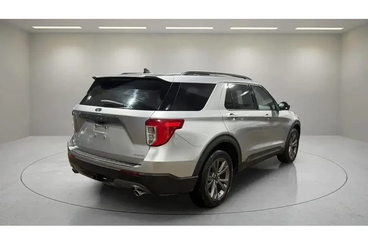 $26495 : Ford Explorer 2021 AWD XLT 4 image 3