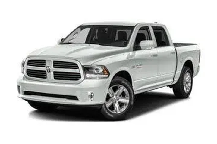 $14921 : Ram 1500 2017 4x2 Express 4d image 1