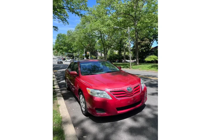 $7495 : Used 2010 Camry 4dr Sdn I4 Au image 1