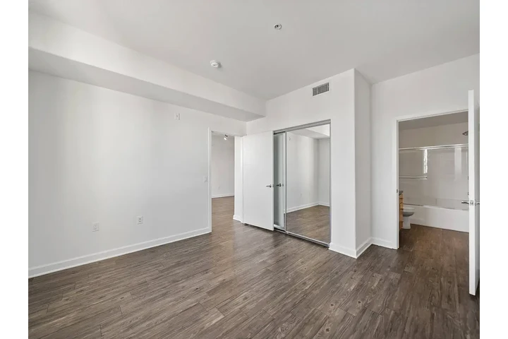 $1100 : Apartamento en renta espacioso image 7