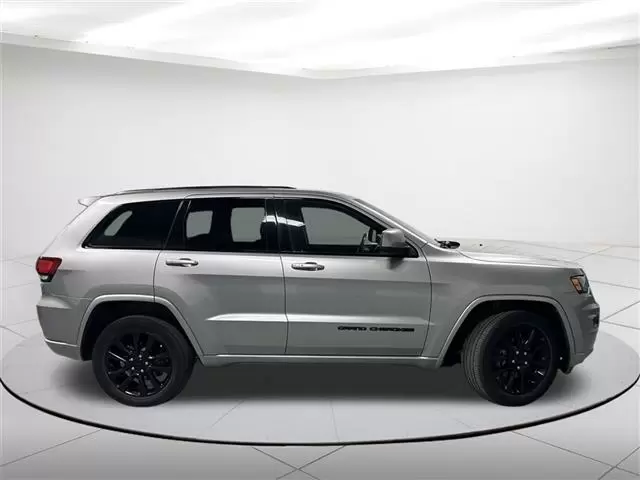 $15604 : Pre-Owned 2018 Grand Cherokee image 2