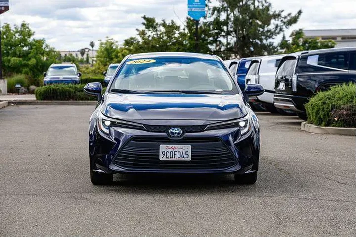 $23998 : Toyota Corolla Hybrid 2024 L image 7