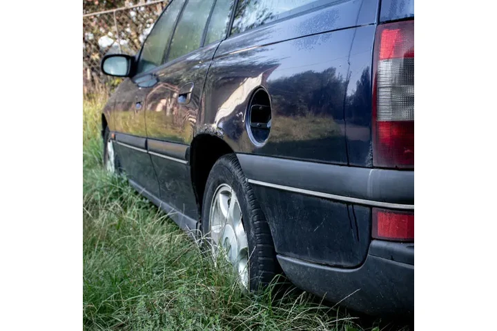 El Auto Junk image 4