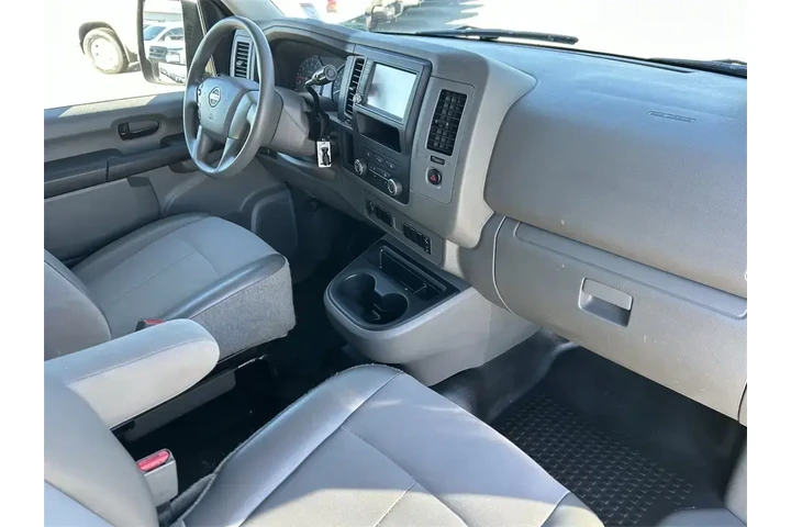$25654 : Nissan NV 2021 2500 HD S 3dr image 8