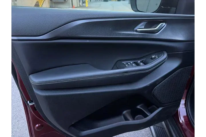 $32490 : Jeep Grand Cherokee 2025 4x2 image 9