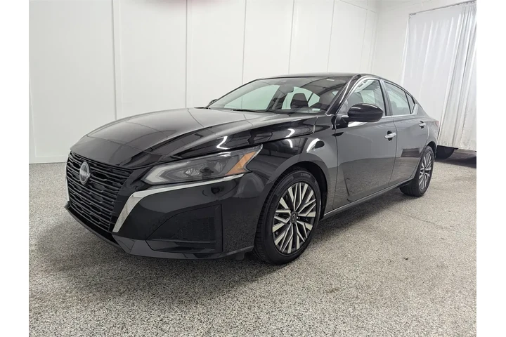 $21997 : Nissan Altima 2023 2.5 SV 4d image 5