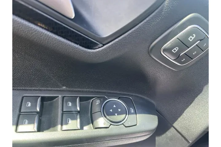 $29988 : Ford Escape 2022 AWD SEL 4dr image 9