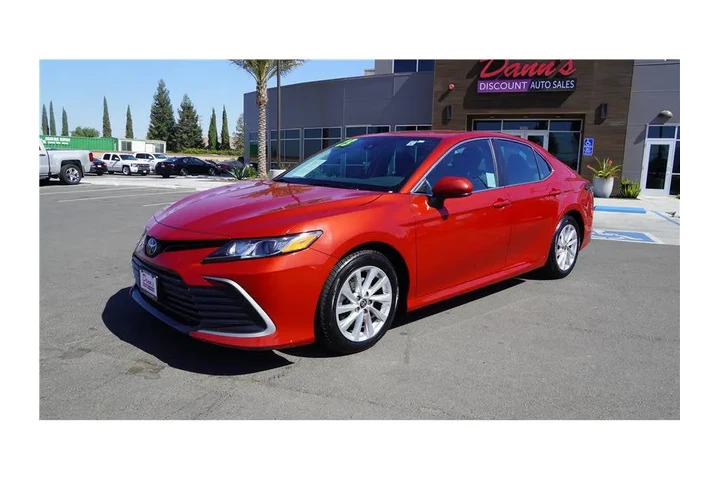 $24984 : 2023 Camry LE image 2