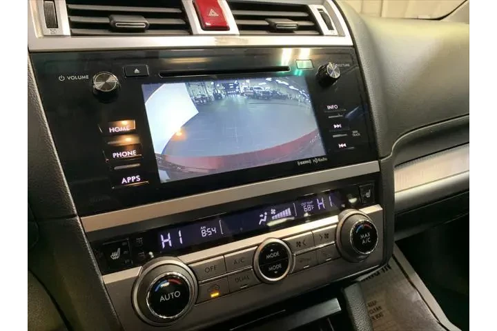 $12989 : Subaru Legacy 2015 AWD 2.5i image 6