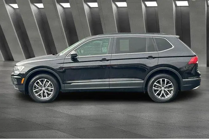 $17900 : Volkswagen Tiguan 2020 SE 4d image 8