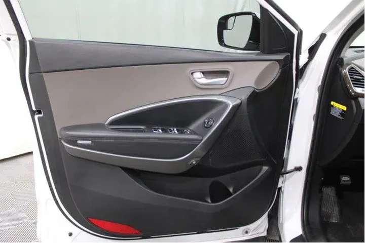 $11982 : Hyundai SANTA FE Sport 2017 image 6
