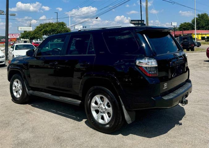 $18900 : 2016 4Runner SR5 image 5