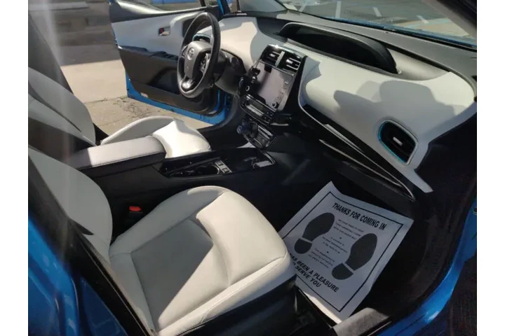 $19999 : 2020 Prius XLE image 10