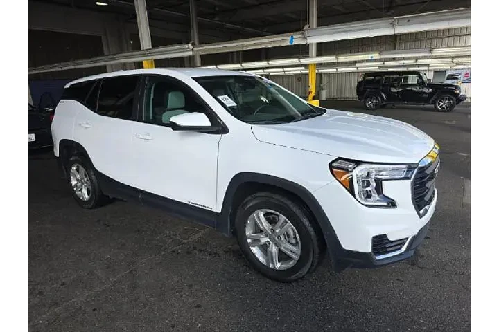 $21995 : GMC Terrain 2024 SLE 4dr SUV image 3