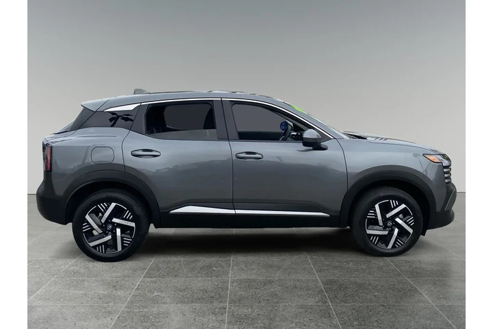 $27663 : Nissan Kicks 2025 SV 4dr Cro image 6
