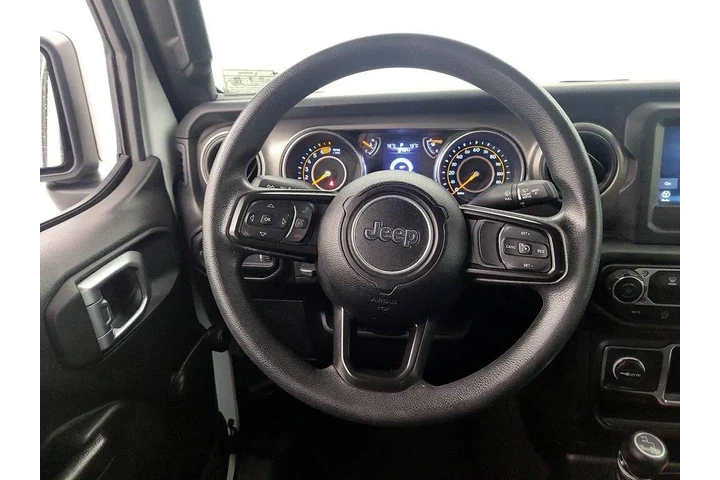 $26998 : Jeep Wrangler 2023 4x4 Sport image 10