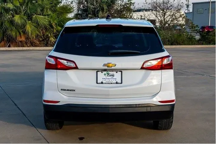 $10955 : Chevrolet Equinox 2020 LS 4d image 3