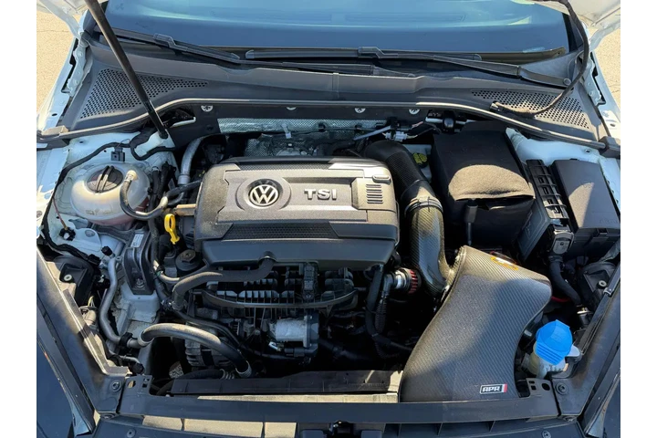 $12850 : 2017 GTI 2.0T image 8