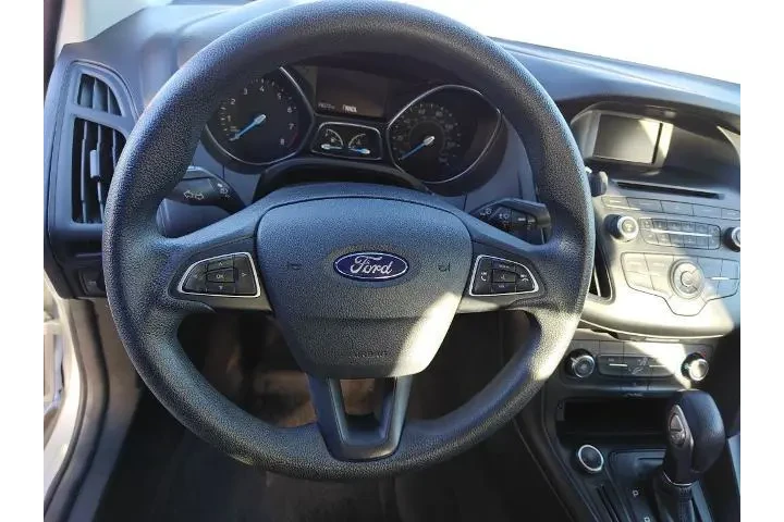 $9167 : Ford Focus 2017 S 4dr Sedan image 9