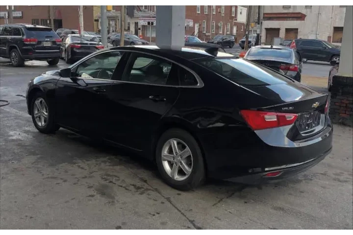 $14499 : 2023 Malibu LS Fleet image 5