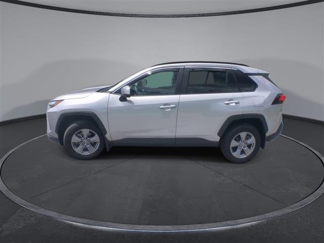 $27900 : PRE-OWNED 2022 TOYOTA RAV4 XLE image 5