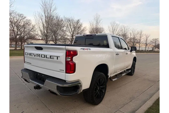$27997 : 2019 Silverado 1500 LTZ image 7