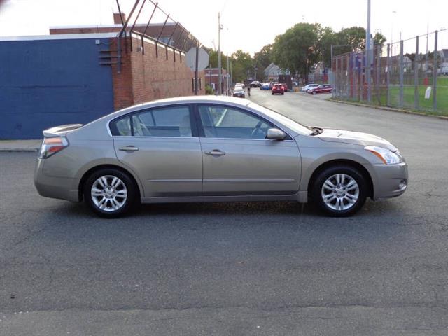 $8950 : 2011 Altima 2.5 S image 5