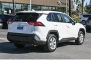 $26000 : Toyota RAV4 2024 AWD LE 4dr thumbnail