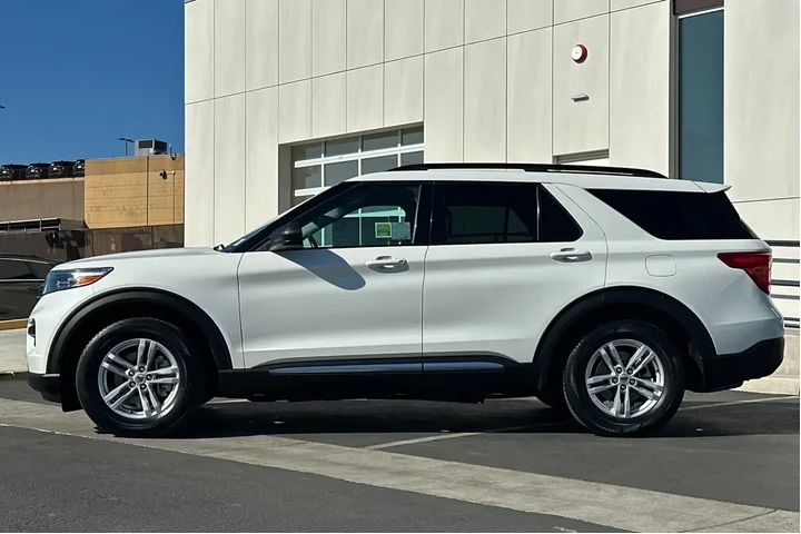 $28618 : Ford Explorer 2022 XLT 4dr S image 6